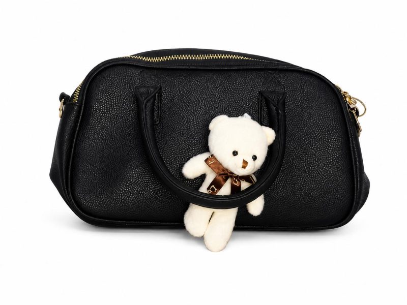 Bolsa transversal preta com chaveiro
