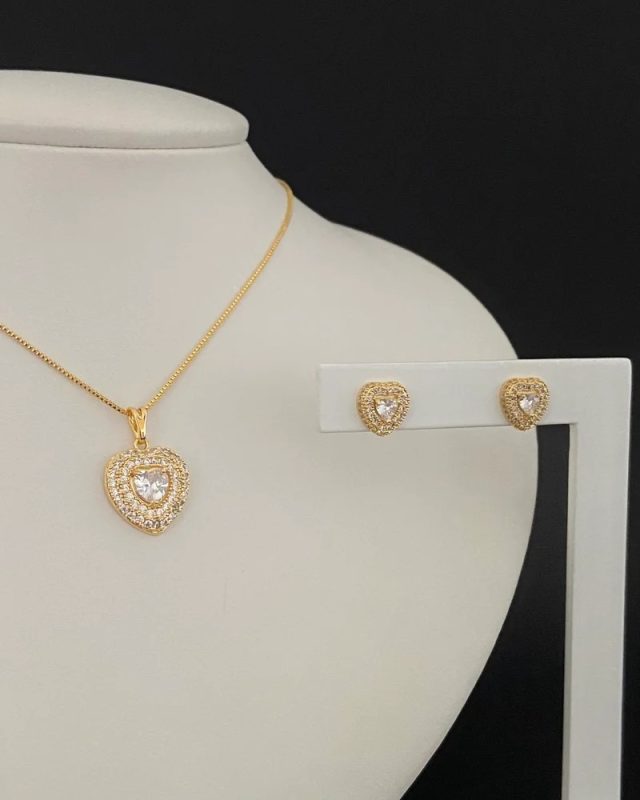 conjunto coração cravejado